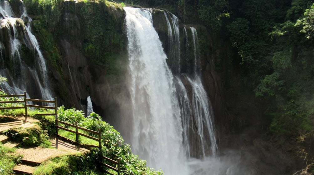 Pulhapanzak Waterfall, Near Lake Yojoa, Honduras